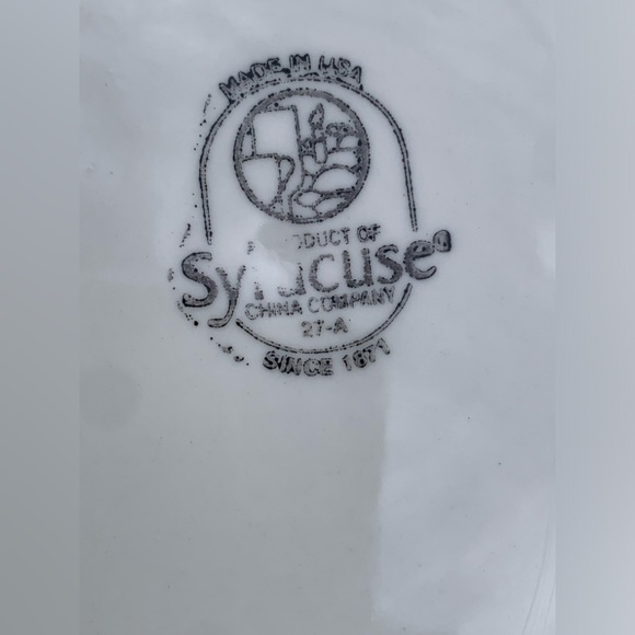 Vintage Discontinued Syracuse Cotillion Laurel Embossed Gold Trim Salad Plate - Picture 9 of 9